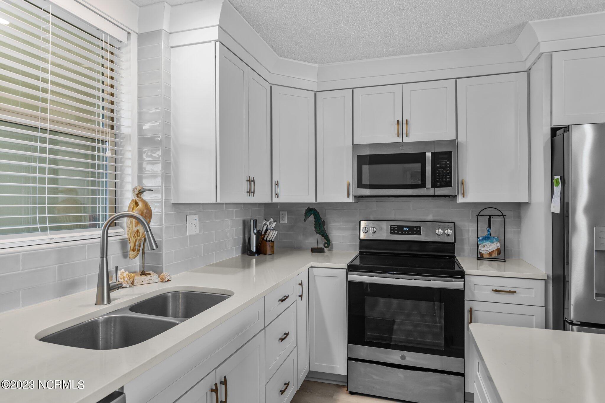 2305 West Fort Macon Road, Unit 507 Atlantic Beach, NC 28512 - Photo 10 of 53 7-web-or-mls-_S3A3435