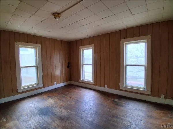 $100,000 | 55 Hubbard Street, Cortland, NY 13045