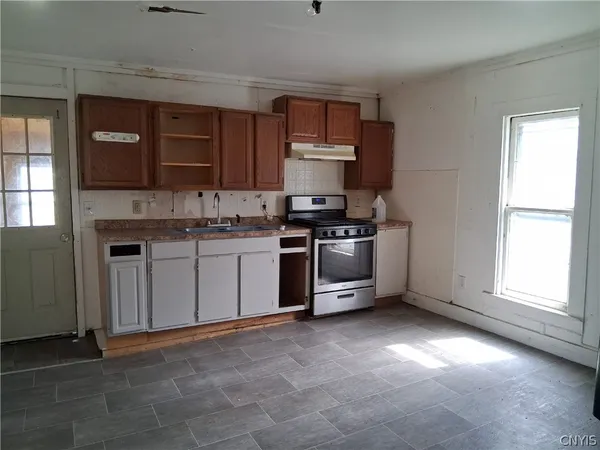 $100,000 | 55 Hubbard Street, Cortland, NY 13045