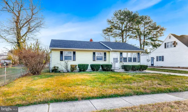 $2,400 | 816 Lincoln Street, Dover, DE 19904