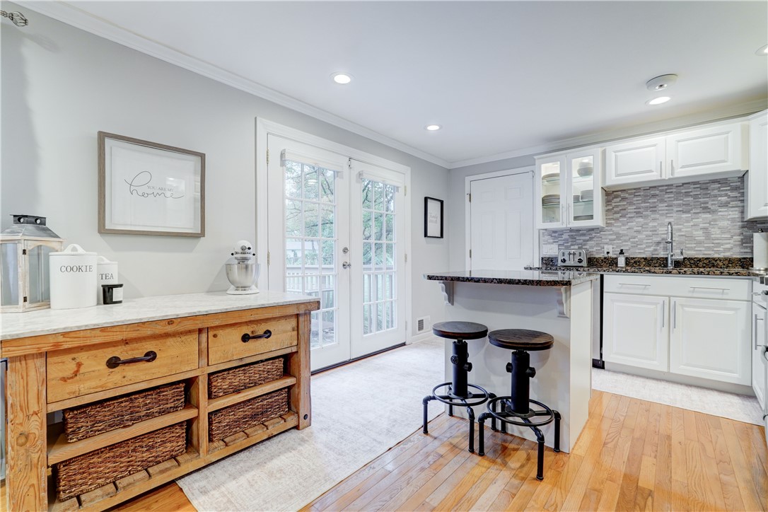 11 Stuyvesant Road Pittsford, NY 14534 - Photo 6 of 29 Gallery Image 6