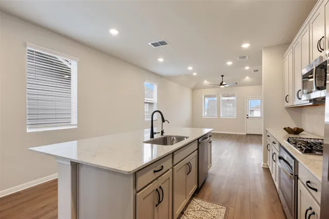 $2,550 | 283 Ranier Way, Dripping Springs, TX 78620