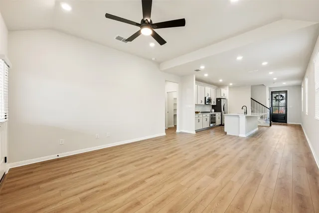 $2,800 | 283 Ranier Way, Dripping Springs, TX 78620