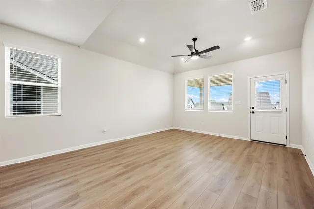 $2,800 | 283 Ranier Way, Dripping Springs, TX 78620