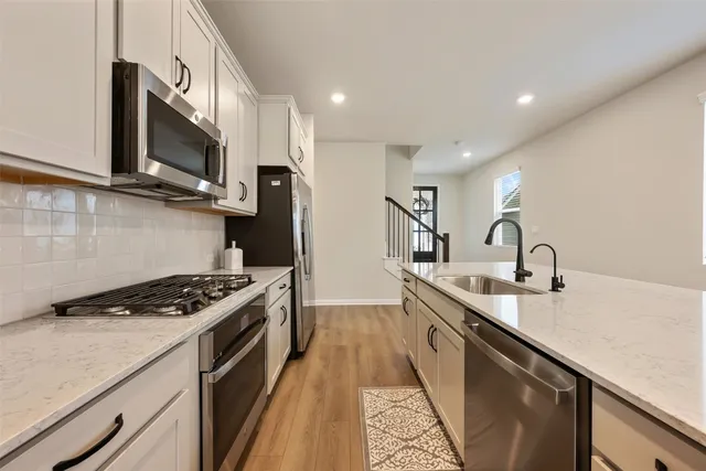 $2,800 | 283 Ranier Way, Dripping Springs, TX 78620