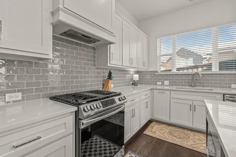 $429,900 | 6324 Oakbend Circle, Fort Worth, TX 76132