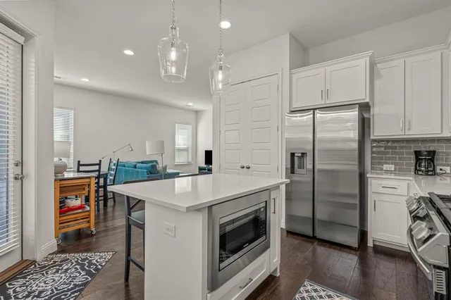 $429,900 | 6324 Oakbend Circle, Fort Worth, TX 76132