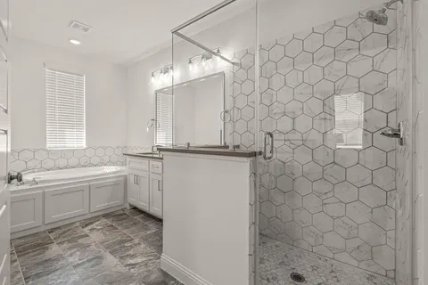 $429,900 | 6324 Oakbend Circle, Fort Worth, TX 76132