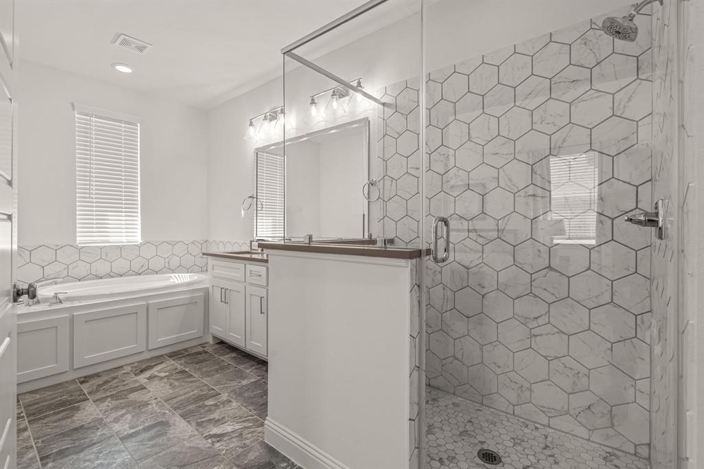 6324 Oakbend Circle Fort Worth, TX 76132 - Photo 25 of 35