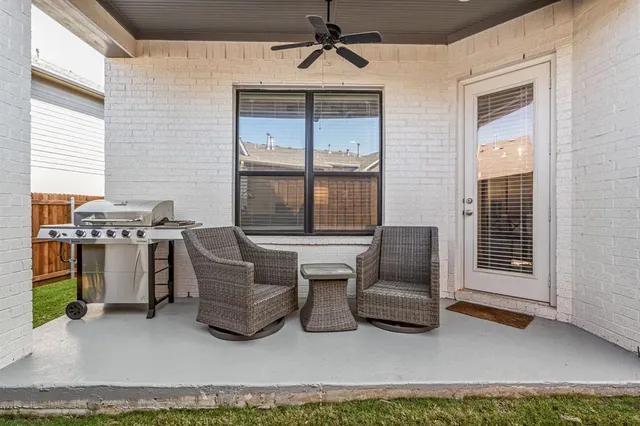 $429,900 | 6324 Oakbend Circle, Fort Worth, TX 76132