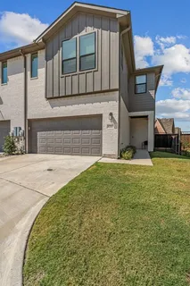$429,900 | 6324 Oakbend Circle, Fort Worth, TX 76132