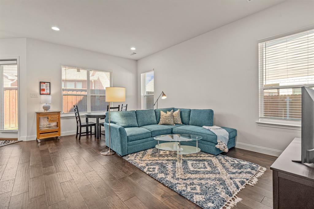 6324 Oakbend Circle Fort Worth, TX 76132 - Photo 7 of 35