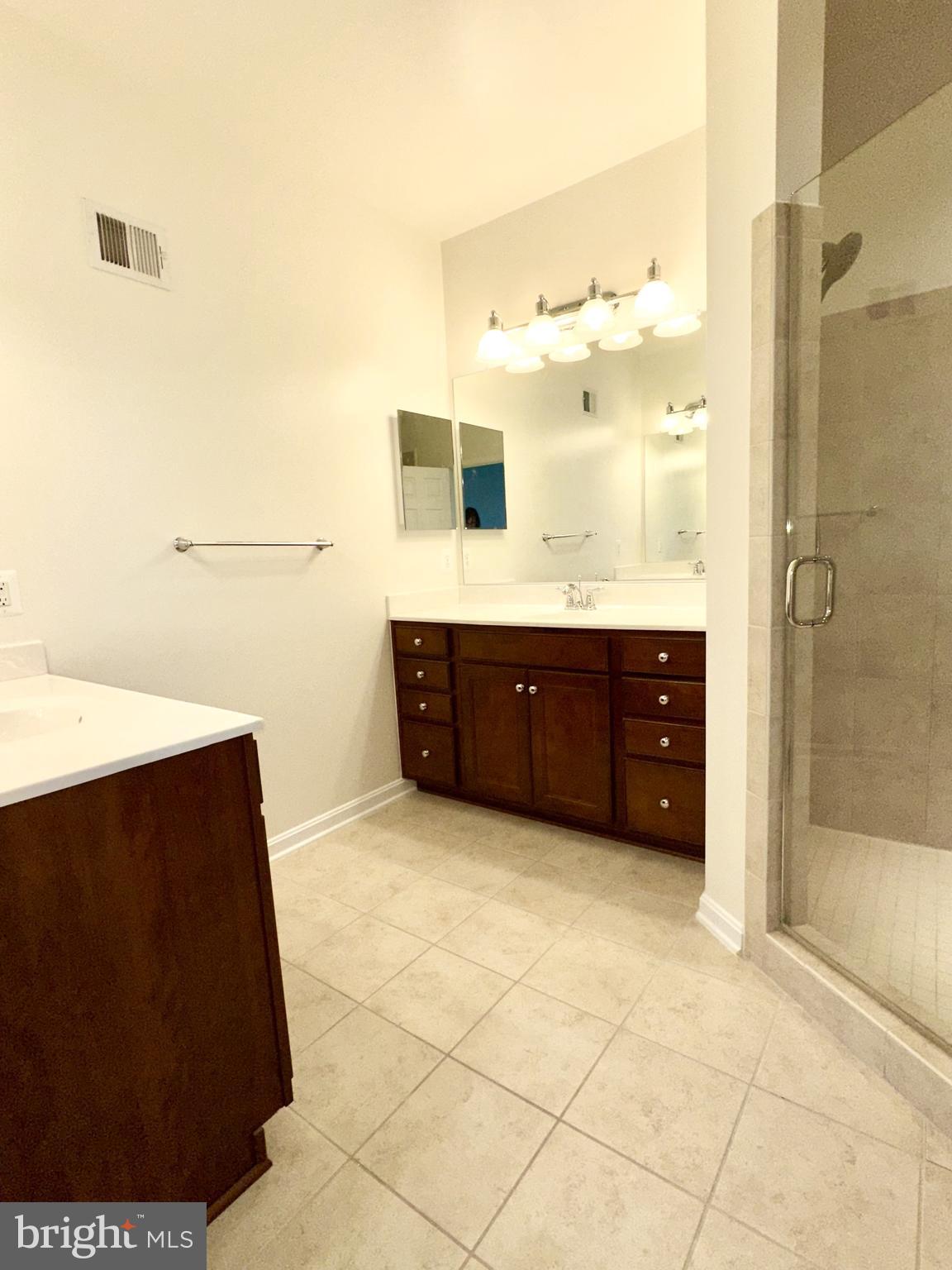 43903 Centergate Drive Ashburn, VA 20148 - Photo 17 of 26 Masterbath