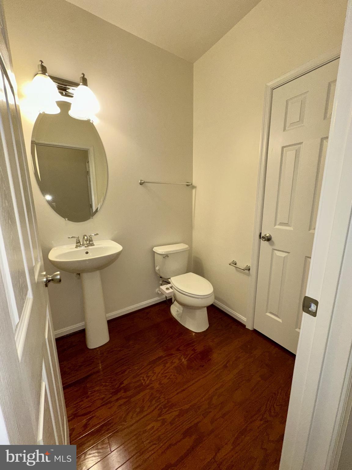 43903 Centergate Drive Ashburn, VA 20148 - Photo 26 of 26 Half-bath on main level