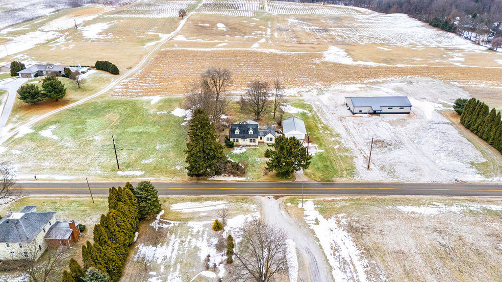 6608 North Branch Road Benton Harbor, MI 49022 - Photo 4 of 40 a36