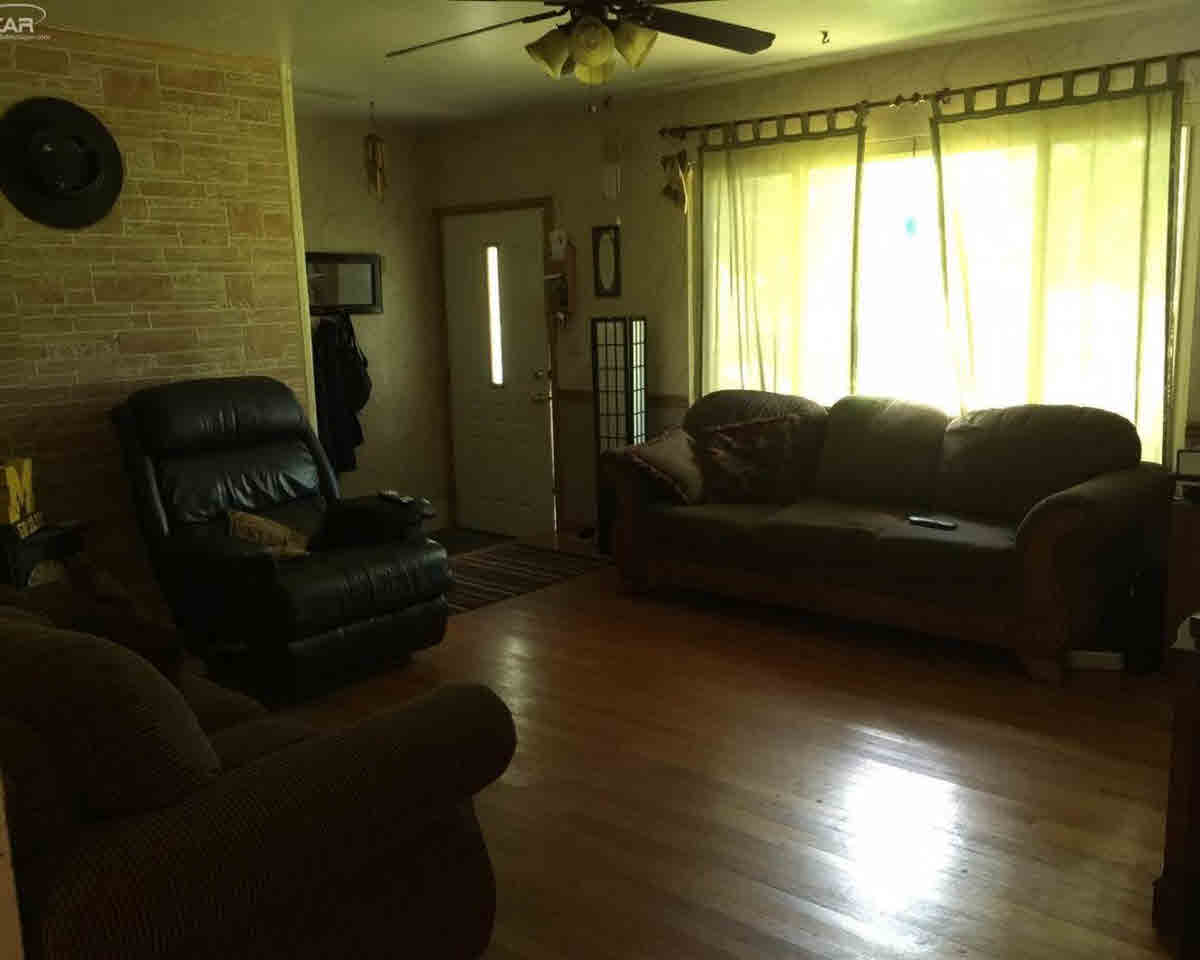 13417 North Jennings Road Clio, MI 48420 - Photo 3 of 16 21225479-2.JPG