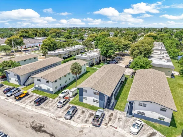 $2,195 | 861 Southwest 74th Terrace, Unit 102D, North Lauderdale, FL 33068