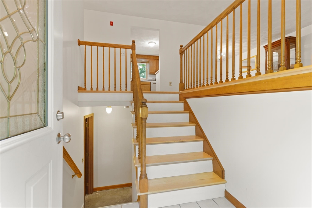 58 Roosevelt Road Wilmington, MA 01887 - Photo 8 of 39 Gallery Image 8
