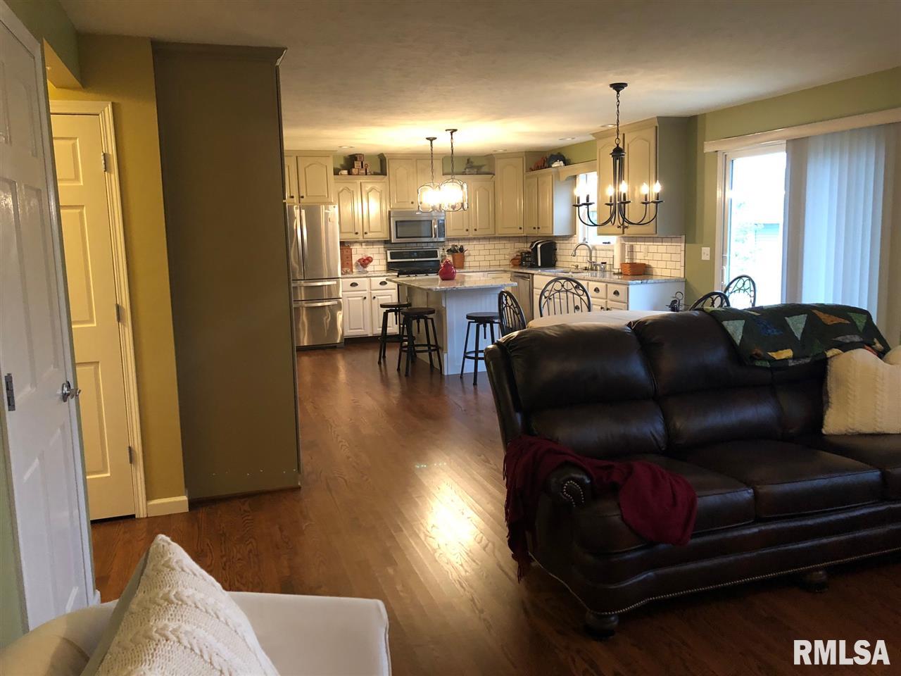 1508 Redbird Ridge Drive Metamora, IL 61548 - Photo 9 of 36 Gallery Image 9