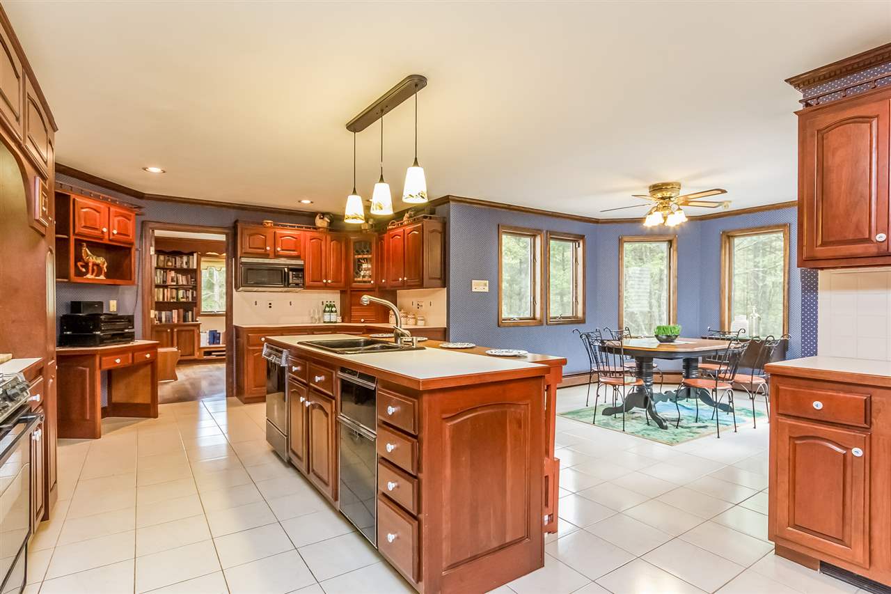 55 Tallant Road Pelham, NH 03076 - Photo 12 of 40