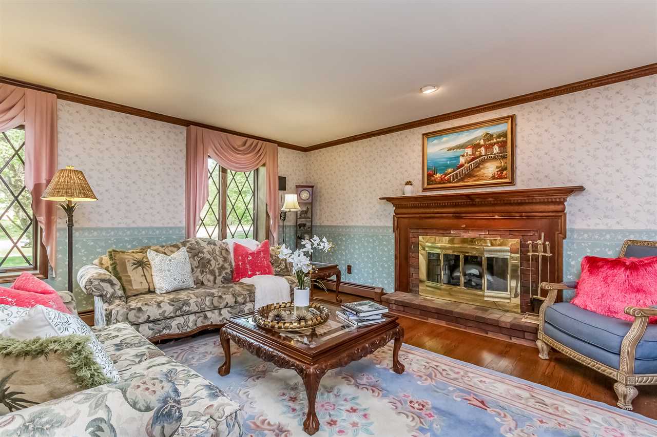 55 Tallant Road Pelham, NH 03076 - Photo 8 of 40
