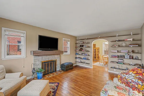 $279,000 | 537 Hayes Street, Lawrenceburg, IN 47025