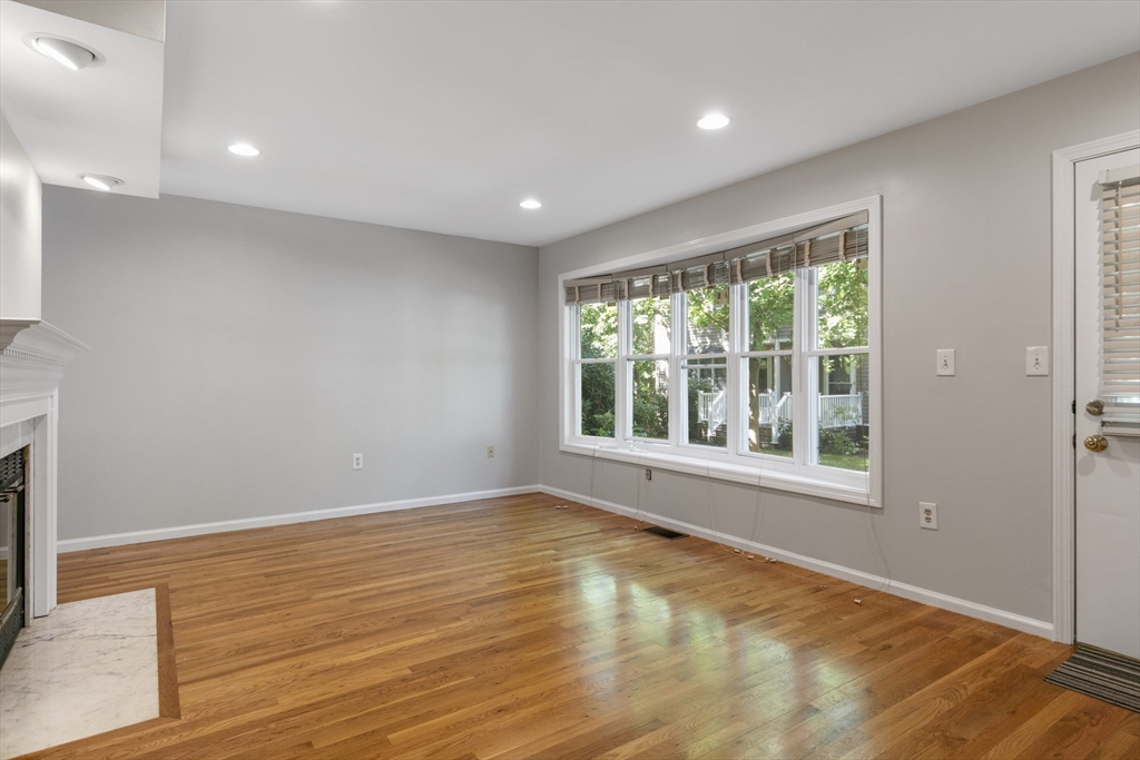 8 Locust Lane, Unit 4 Watertown, MA 02472 - Photo 6 of 42