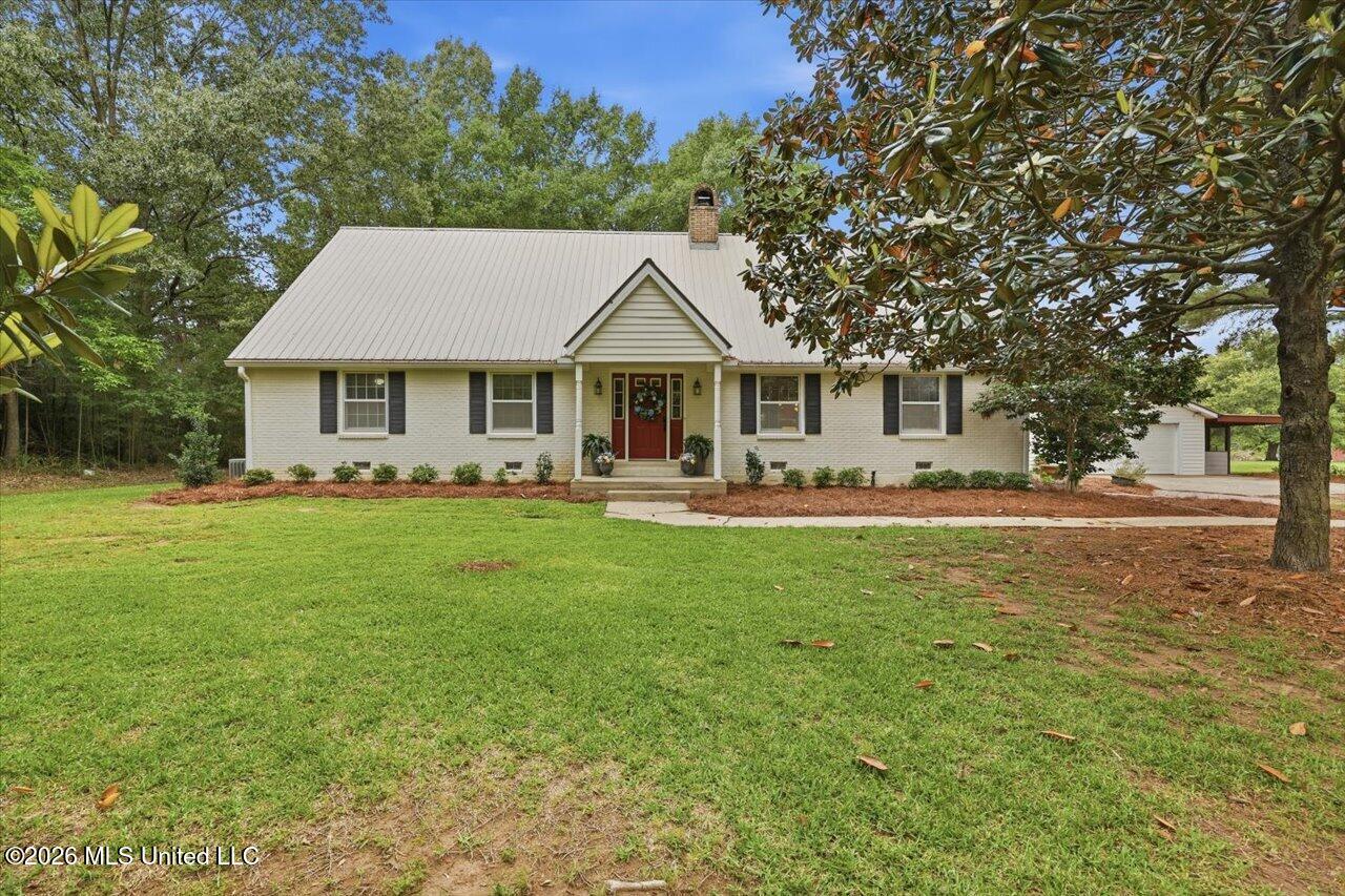 327 Clarkdell Road Canton, MS 39046 - Photo 4 of 91 02-327 Clarkdell Rd _ Hometoursms.com