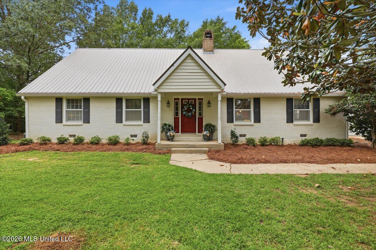 327 Clarkdell Road Canton, MS 39046 - Photo 5 of 91 03-327 Clarkdell Rd _ Hometoursms.com