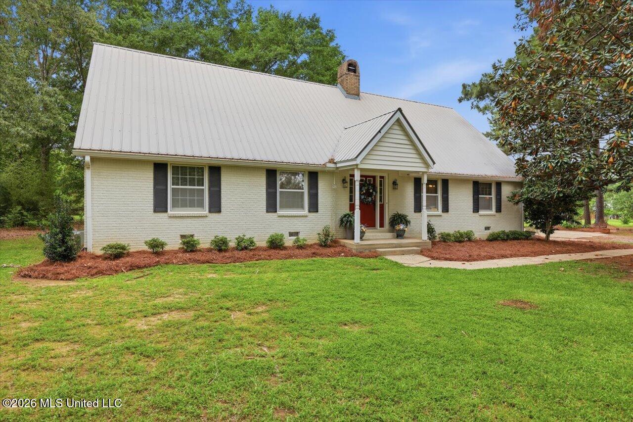 327 Clarkdell Road Canton, MS 39046 - Photo 6 of 91 04-327 Clarkdell Rd _ Hometoursms.com