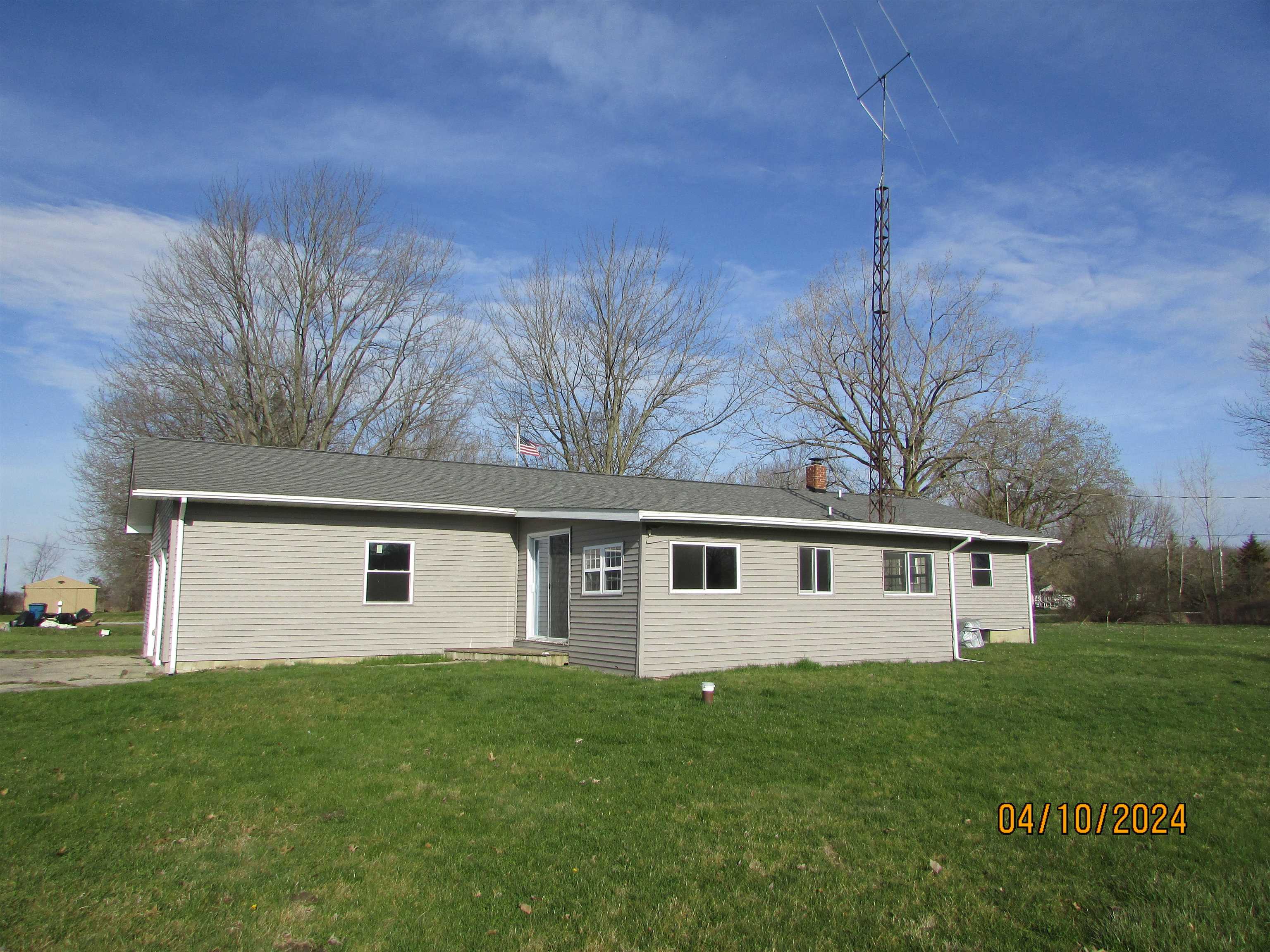 9118 Duffield Road Montrose, MI 48457 - Photo 5 of 46 50139287-ffc70bae-df72-46ef-8634-cb7465034748.JPG