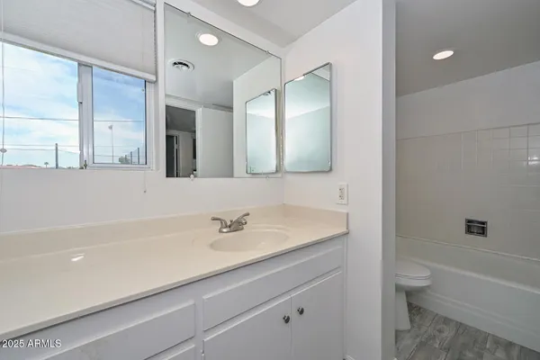 $295,000 | 100 West Maryland Avenue, Unit P2, Phoenix, AZ 85013