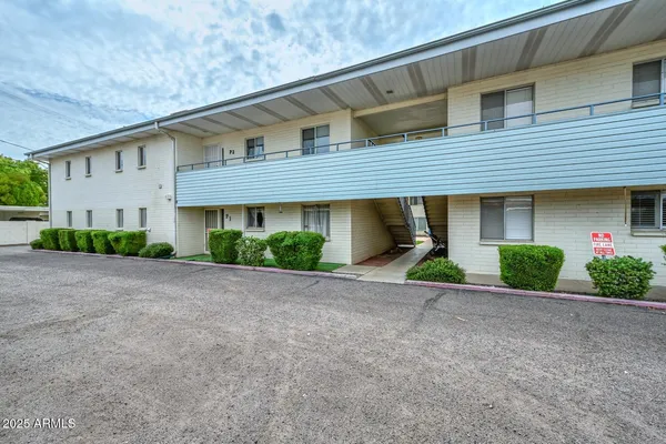 $295,000 | 100 West Maryland Avenue, Unit P2, Phoenix, AZ 85013