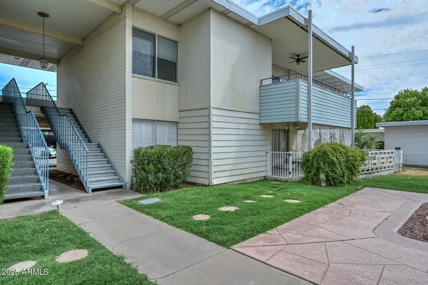$295,000 | 100 West Maryland Avenue, Unit P2, Phoenix, AZ 85013