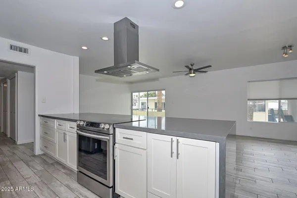 $295,000 | 100 West Maryland Avenue, Unit P2, Phoenix, AZ 85013