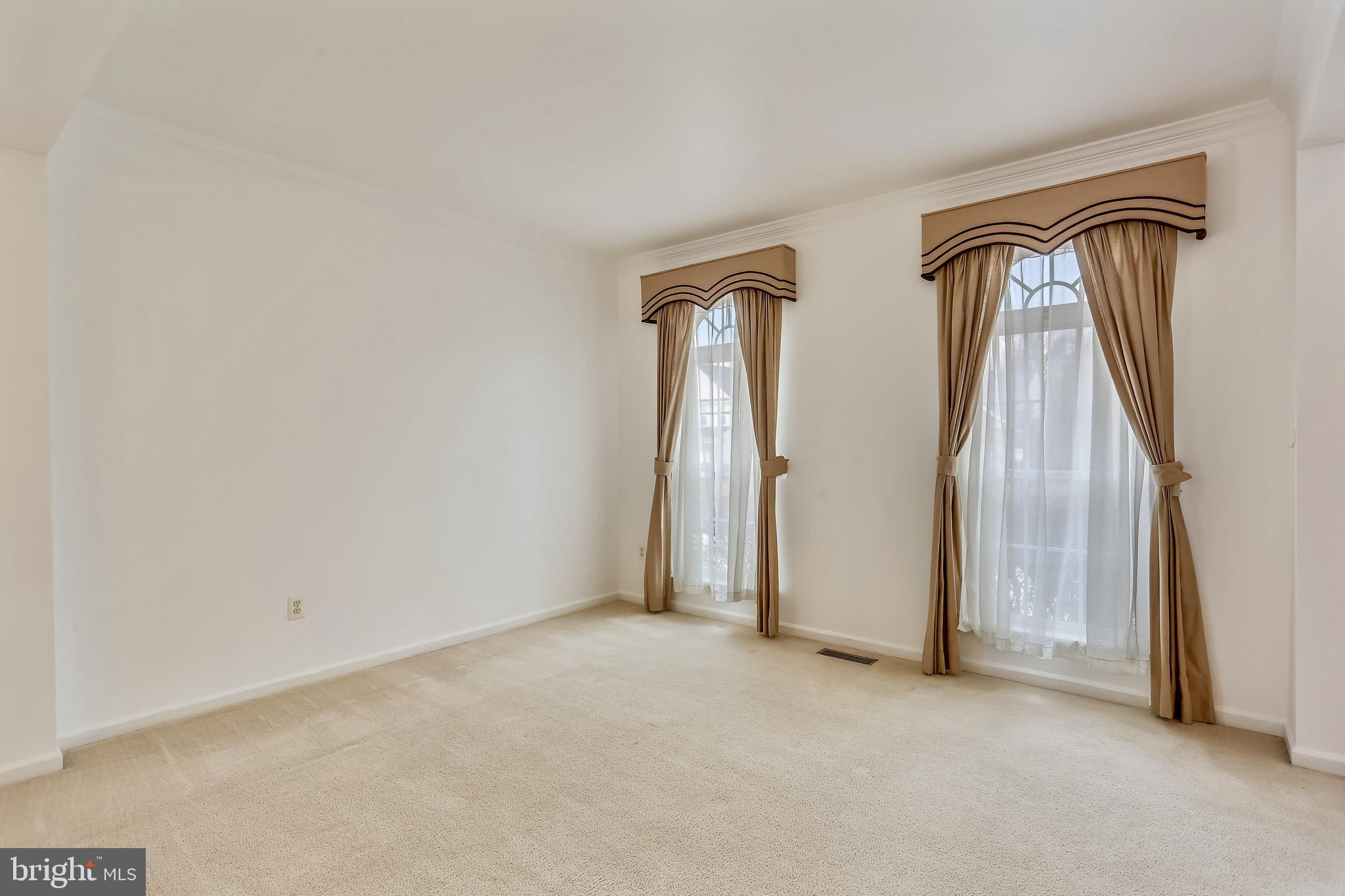18519 Cornflower Road Boyds, MD 20841 - Photo 9 of 35 Formal Living Room