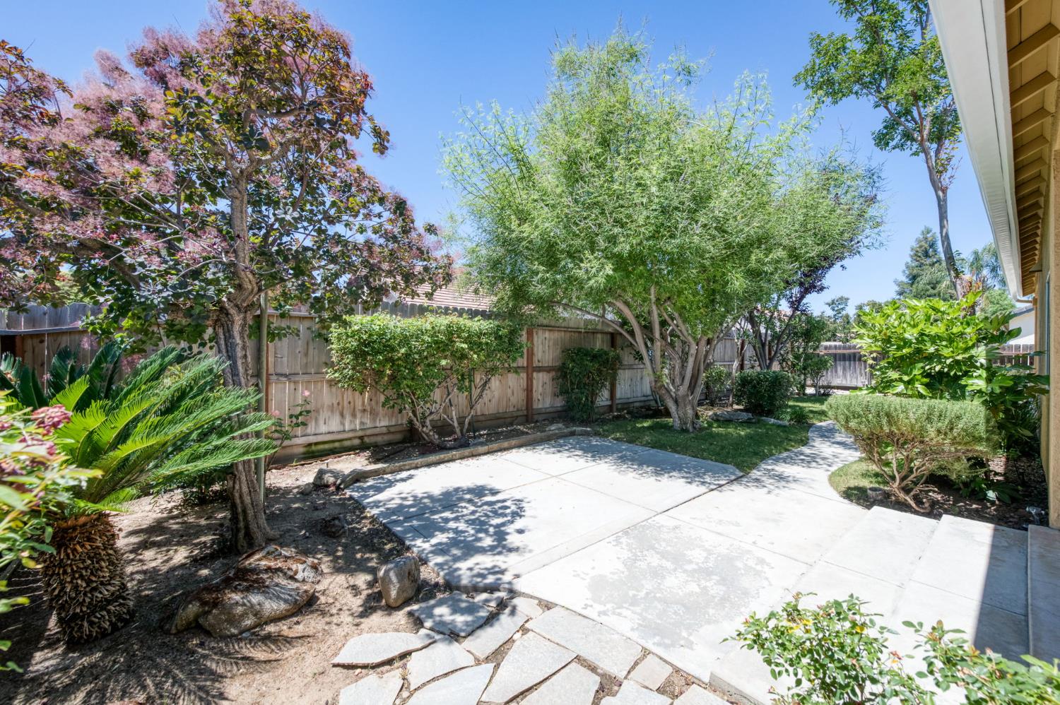 794 Applegate Avenue Clovis, CA 93611 - Photo 26 of 28