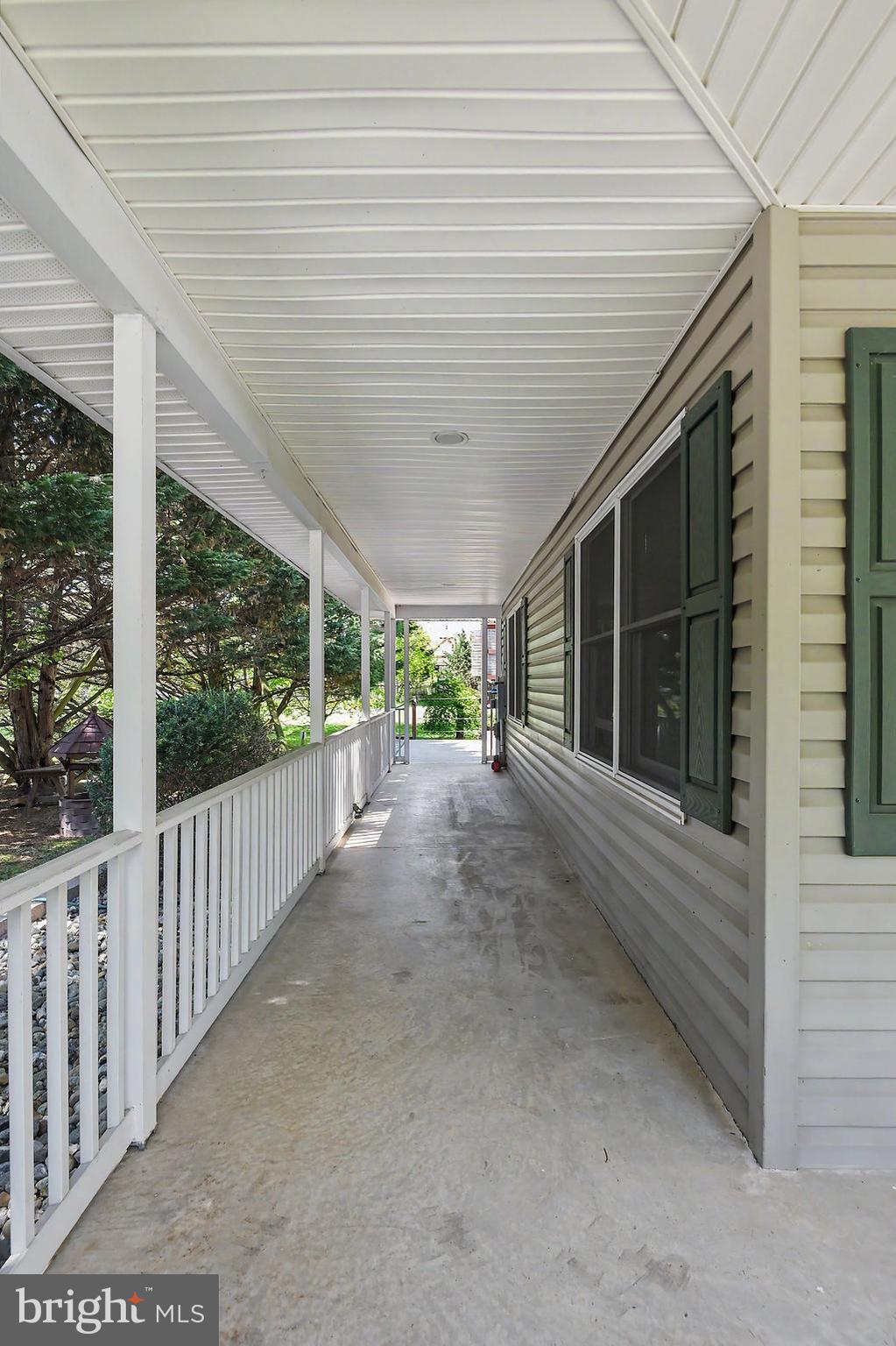 Gorgeous wrap around porch