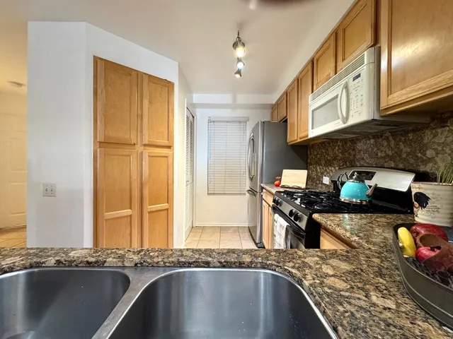 $478,000 | 320 Caldecott Lane, Unit 127, Oakland, CA 94618