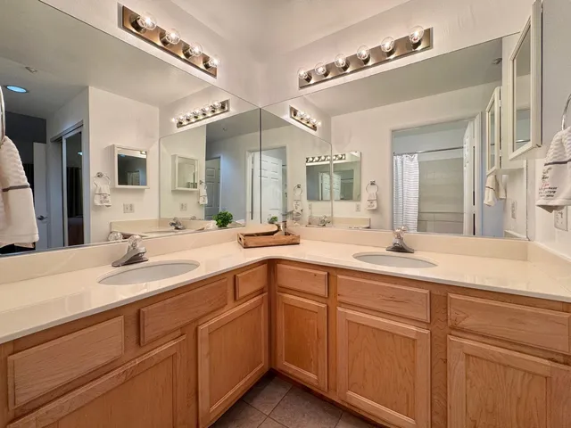 $478,000 | 320 Caldecott Lane, Unit 127, Oakland, CA 94618