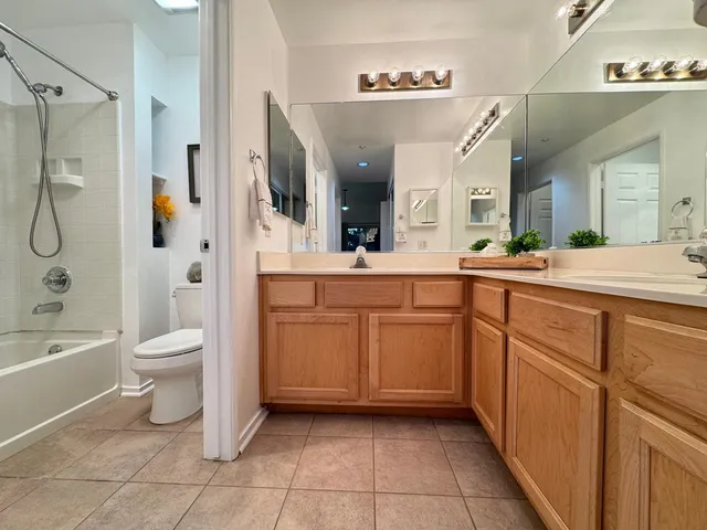 $478,000 | 320 Caldecott Lane, Unit 127, Oakland, CA 94618