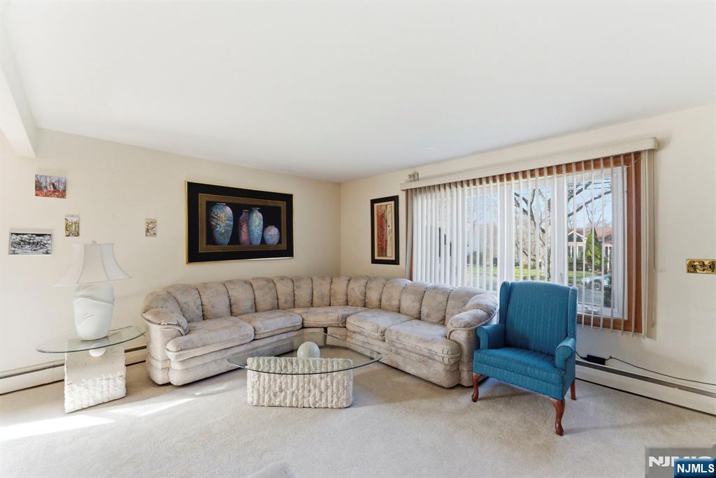 37 Farmingdale Road Wayne, NJ 07470 - Photo 23 of 49