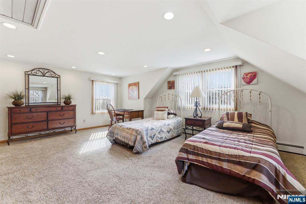 37 Farmingdale Road Wayne, NJ 07470 - Photo 35 of 49