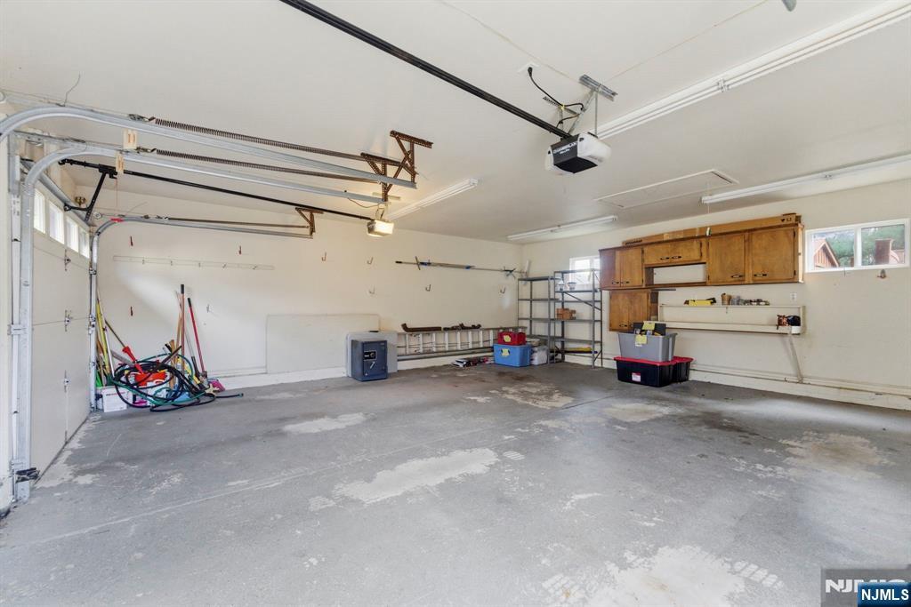 37 Farmingdale Road Wayne, NJ 07470 - Photo 41 of 49