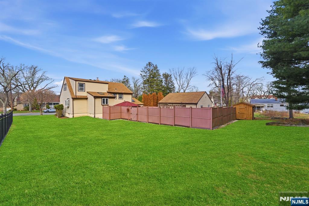 37 Farmingdale Road Wayne, NJ 07470 - Photo 46 of 49