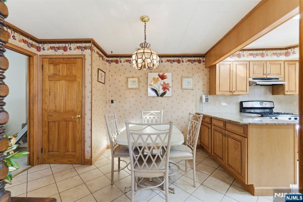 37 Farmingdale Road Wayne, NJ 07470 - Photo 10 of 49