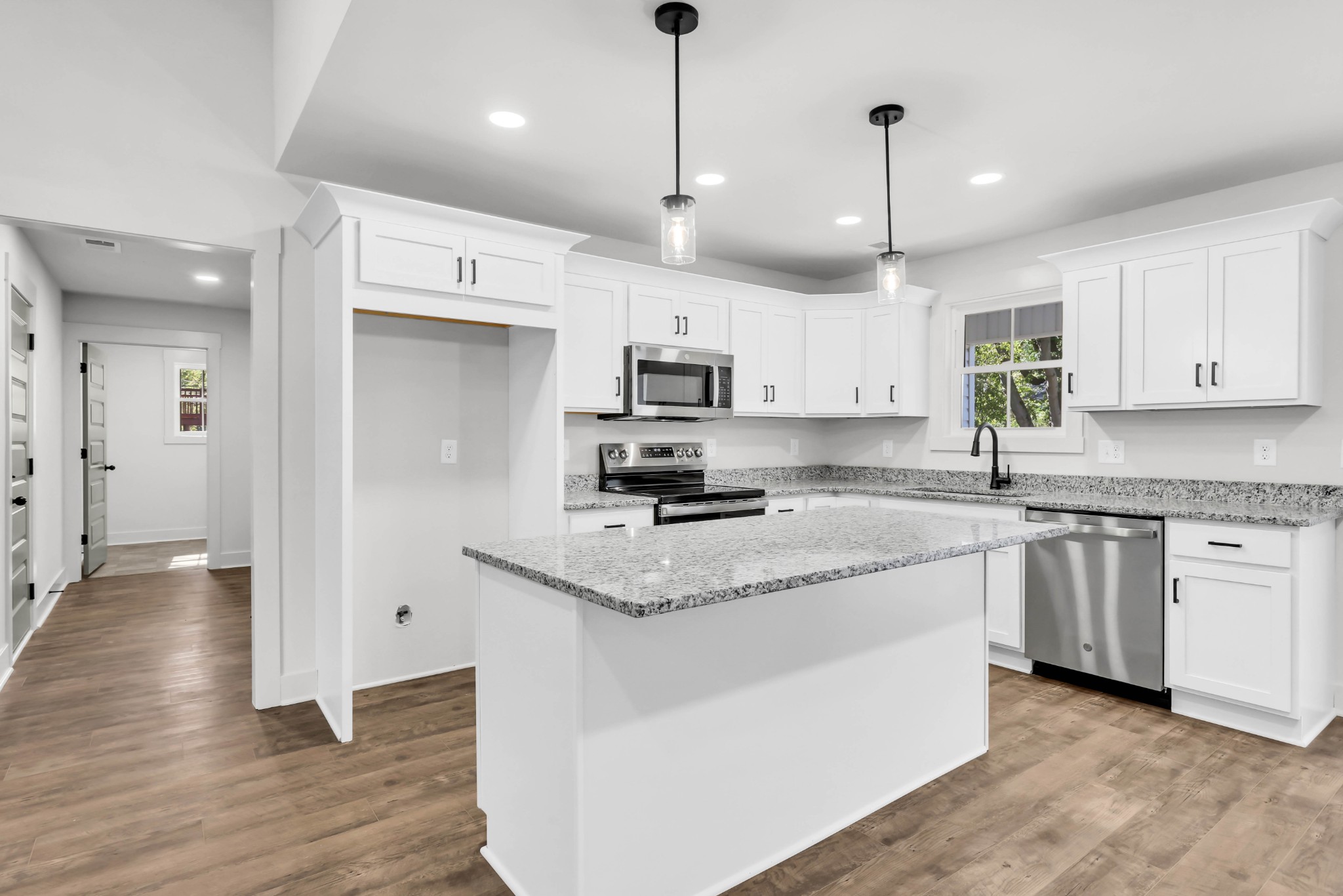 205 Jordan Road Clarksville, TN 37042 - Photo 8 of 35