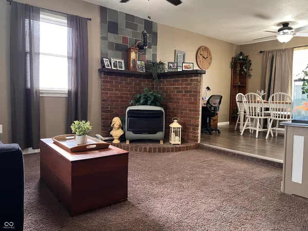 $189,500 | 2 Walden Drive, Gas City, IN 46933