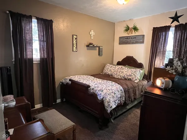 $189,500 | 2 Walden Drive, Gas City, IN 46933