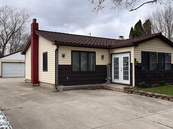 $189,500 | 2 Walden Drive, Gas City, IN 46933